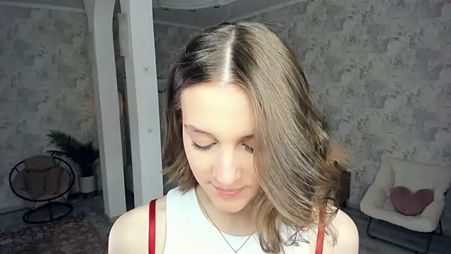 LianneBynon online show from 04/27/26, 08:45