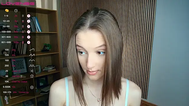Snapshot of LianneBynon chatting on 07/09/26, 09:24 LianneBynon online show from 07/09/26, 09:24