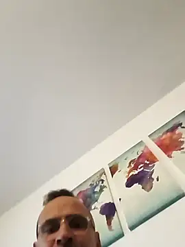 Snapshot of bobo672 chatting on 02/06/26, 07:23 bobo672 online show from 02/06/26, 07:23