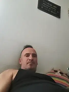 Snapshot of bobo672 chatting on 02/12/26, 01:28 bobo672 online show from 02/12/26, 01:28