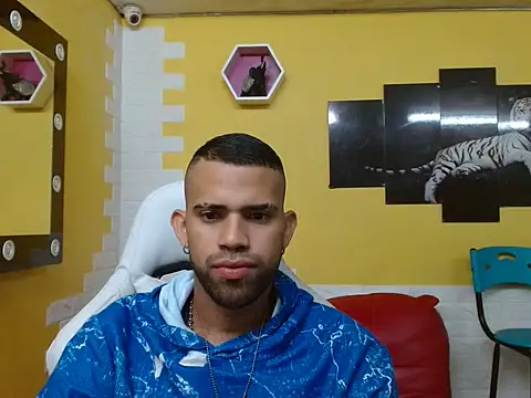 Snapshot of chacorta_ chatting on 05/30/26, 12:57 chacorta online show from 05/30/26, 12:57