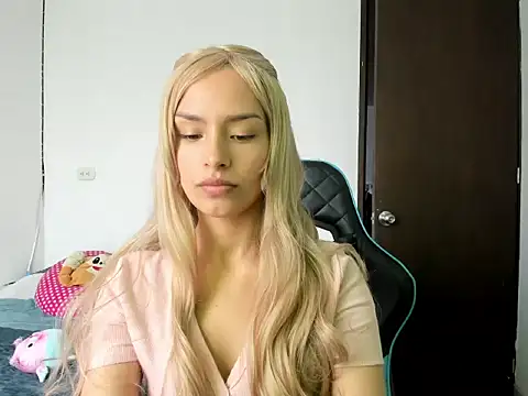 Megan Blue  online show from 02/18/26, 03:41