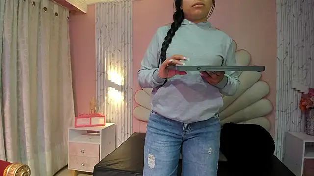 Kateemos online show from 03/12/26, 02:45