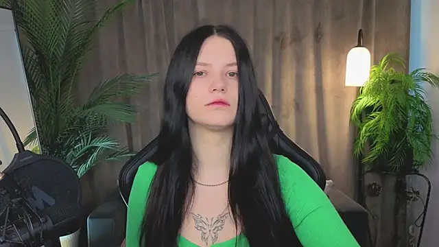 Maria trend online show from 02/15/26, 03:09