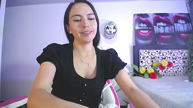 Snapshot of lika_little0 chatting on 05/06/26, 12:52 lika little0 online show from 05/06/26, 12:52