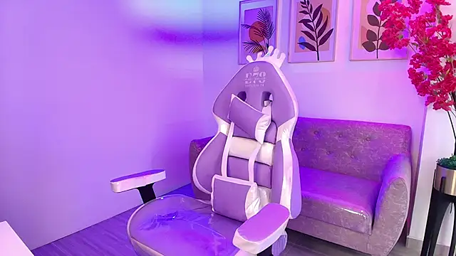 Maddie T18 online show from 02/09/26, 11:25