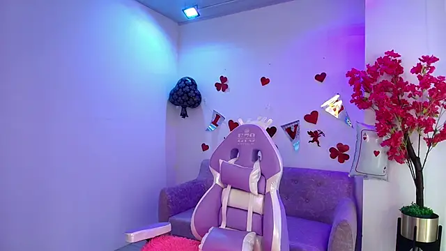 Maddie T18 online show from 02/13/26, 11:17