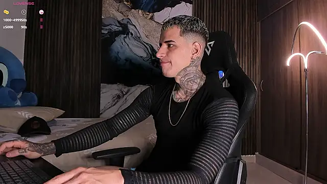 trisstann  online show from 02/14/26, 04:48