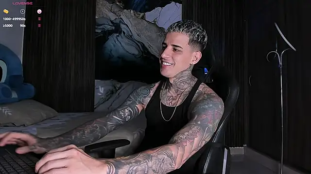 trisstann  online show from 02/25/26, 11:25