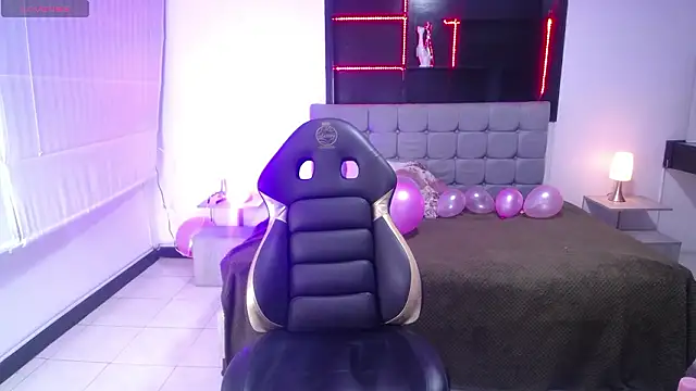 Perla lovely  online show from 02/15/26, 12:25