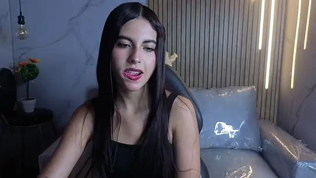 Perla lovely  online show from 05/27/26, 12:24