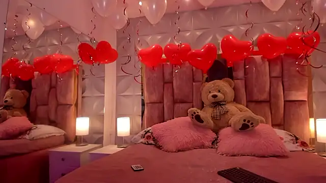 Paris Velvet online show from 02/21/26, 12:00