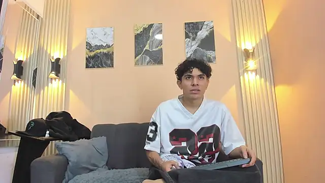 DesiresOfOlympus  online show from 04/23/26, 08:55