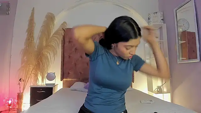 Lia Passion online show from 03/24/26, 07:41