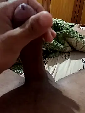 Snapshot of pistoludo21 chatting on 02/04/26, 02:06 pistoludo21 online show from 02/04/26, 02:06