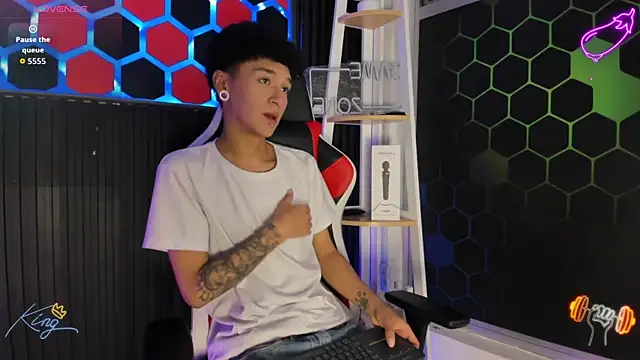 David Banks  online show from 04/22/26, 01:01