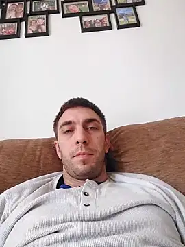 Snapshot of rubio009 chatting on 03/13/26, 10:44 rubio009 online show from 03/13/26, 10:44
