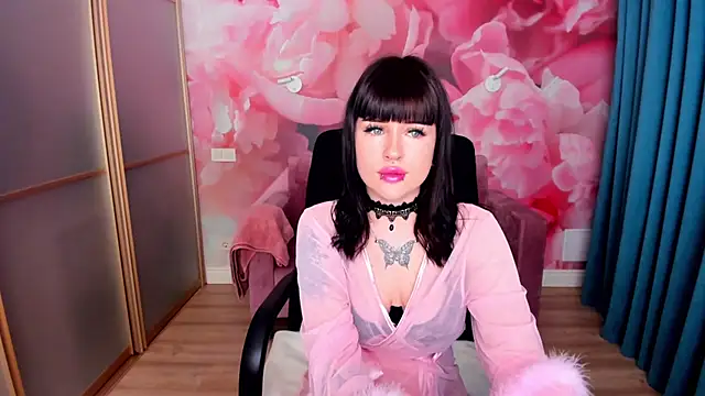 LuxSiren online show from 02/23/26, 01:47