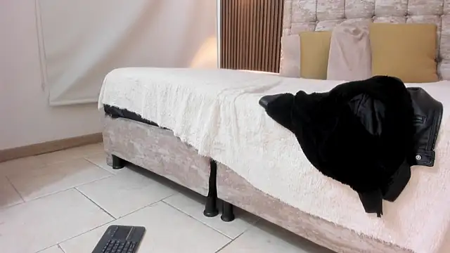 Lia Nova online show from 02/22/26, 01:18