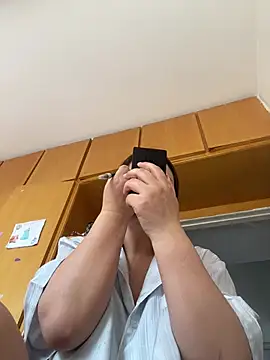 Youyou 12 online show from 03/31/26, 12:23