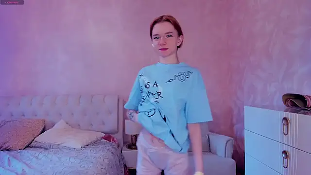 TarynPalek online show from 04/08/26, 07:41