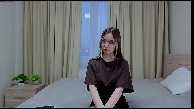 alorenna online show from 03/17/26, 03:15