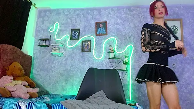 Everlin  Hot  online show from 02/09/26, 11:14