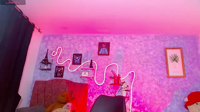 Everlin  Hot  online show from 03/02/26, 10:44