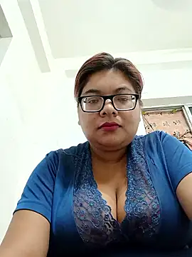 Elie Hallway online show from 04/12/26, 07:08