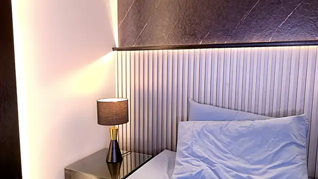 annie hawk online show from 03/27/26, 10:37