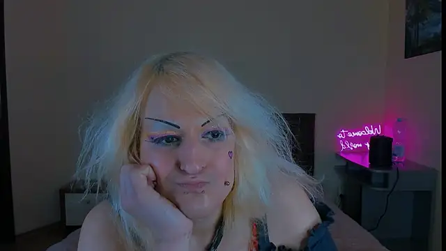 hannah kitty punk online show from 04/11/26, 09:35