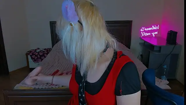 hannah kitty punk online show from 04/13/26, 08:03