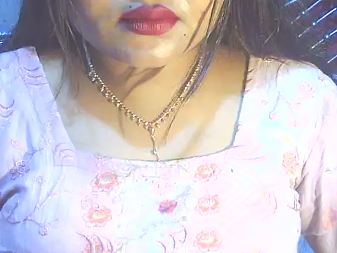 Nusrat Faria online show from 04/01/26, 04:26