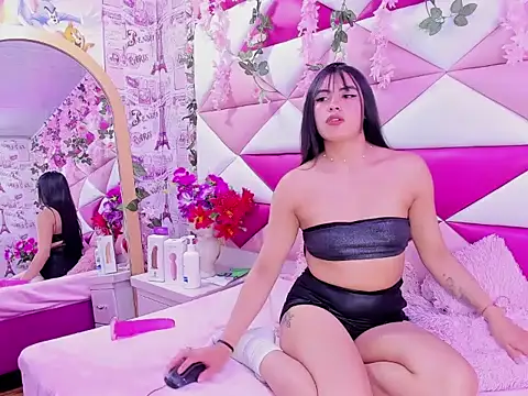 Aysha Love  online show from 02/06/26, 02:27