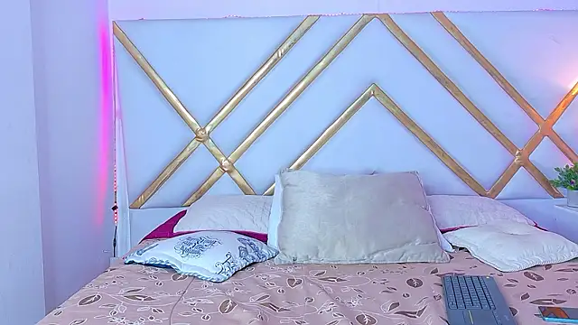 Britany Fox  online show from 03/05/26, 02:13