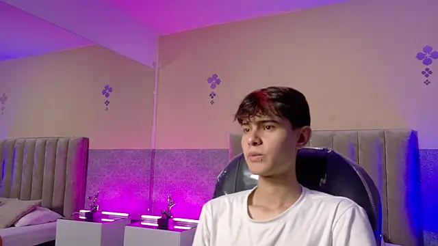 Derek Sinn online show from 04/07/26, 07:58