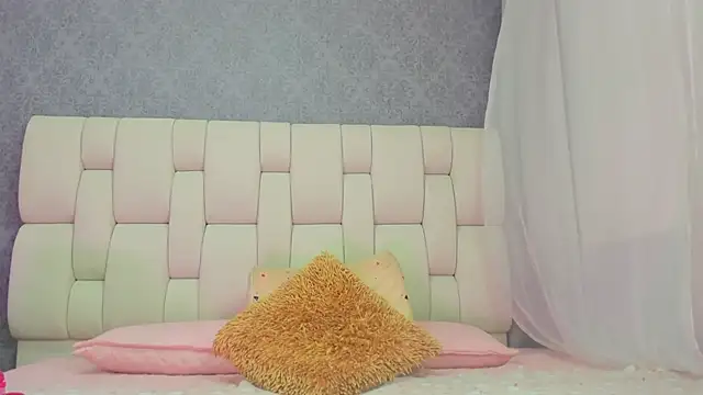 sophiaa10 online show from 03/07/26, 07:22