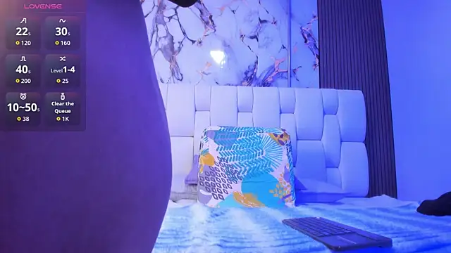 sophiaa10 online show from 04/08/26, 07:03