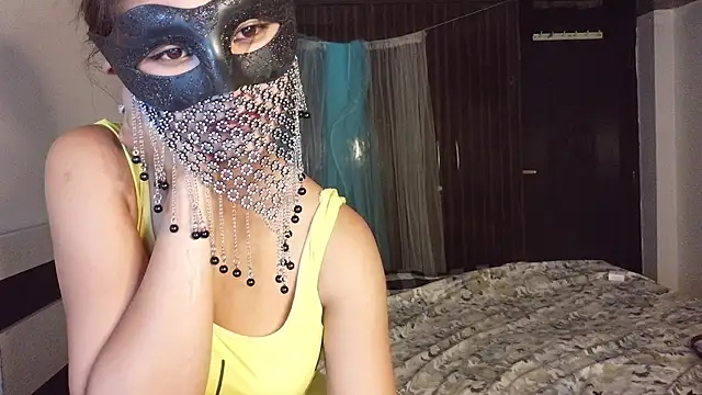 Snapshot of Alina_Teen chatting on 05/11/26, 02:45 Alina Teen online show from 05/11/26, 02:45