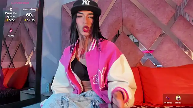 MeghanQueen   online show from 03/04/26, 06:52