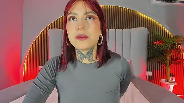 Snapshot of Ravenn21x chatting on 02/13/26, 12:12 Ravenn21x online show from 02/13/26, 12:12