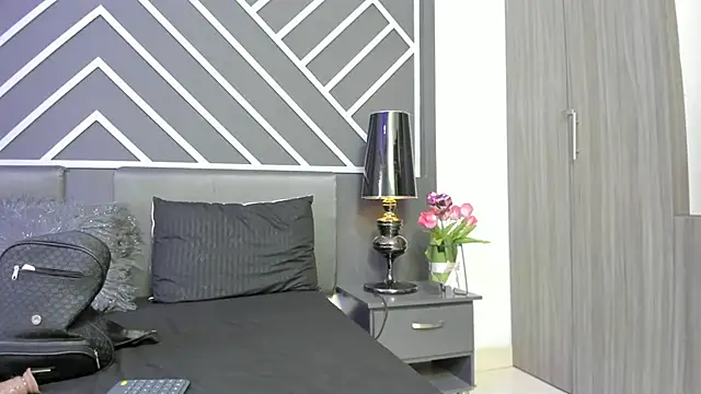 Jessica Boyer online show from 04/24/26, 10:12