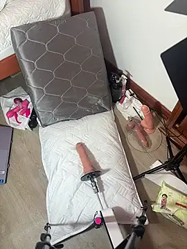 kloe  t18 online show from 03/29/26, 07:41