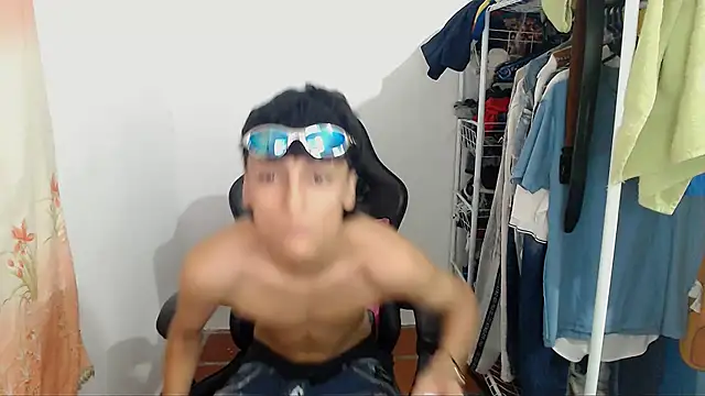 BOY 0914 online show from 02/21/26, 05:52