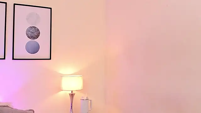 Snapshot of Arivega chatting on 02/14/26, 08:11 Arivega online show from 02/14/26, 08:11