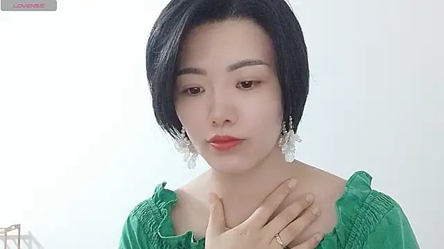 Snapshot of Nikishine chatting on 06/05/26, 07:03 Nikishine online show from 06/05/26, 07:03