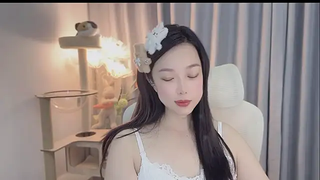 Snapshot of Yumi_yuni chatting on 05/11/26, 02:45 Yumi yuni online show from 05/11/26, 02:45