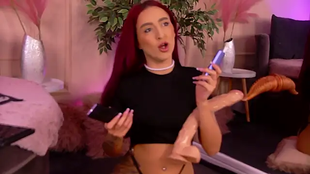 CrystalRedd online show from 02/03/26, 06:22