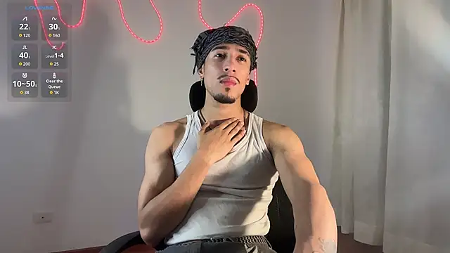 rafael stone11 online show from 02/05/26, 01:21