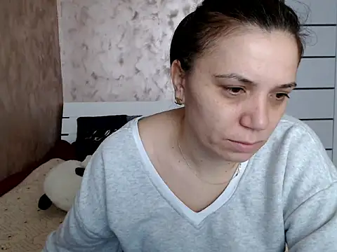 LorraGrey online show from 03/05/26, 06:31